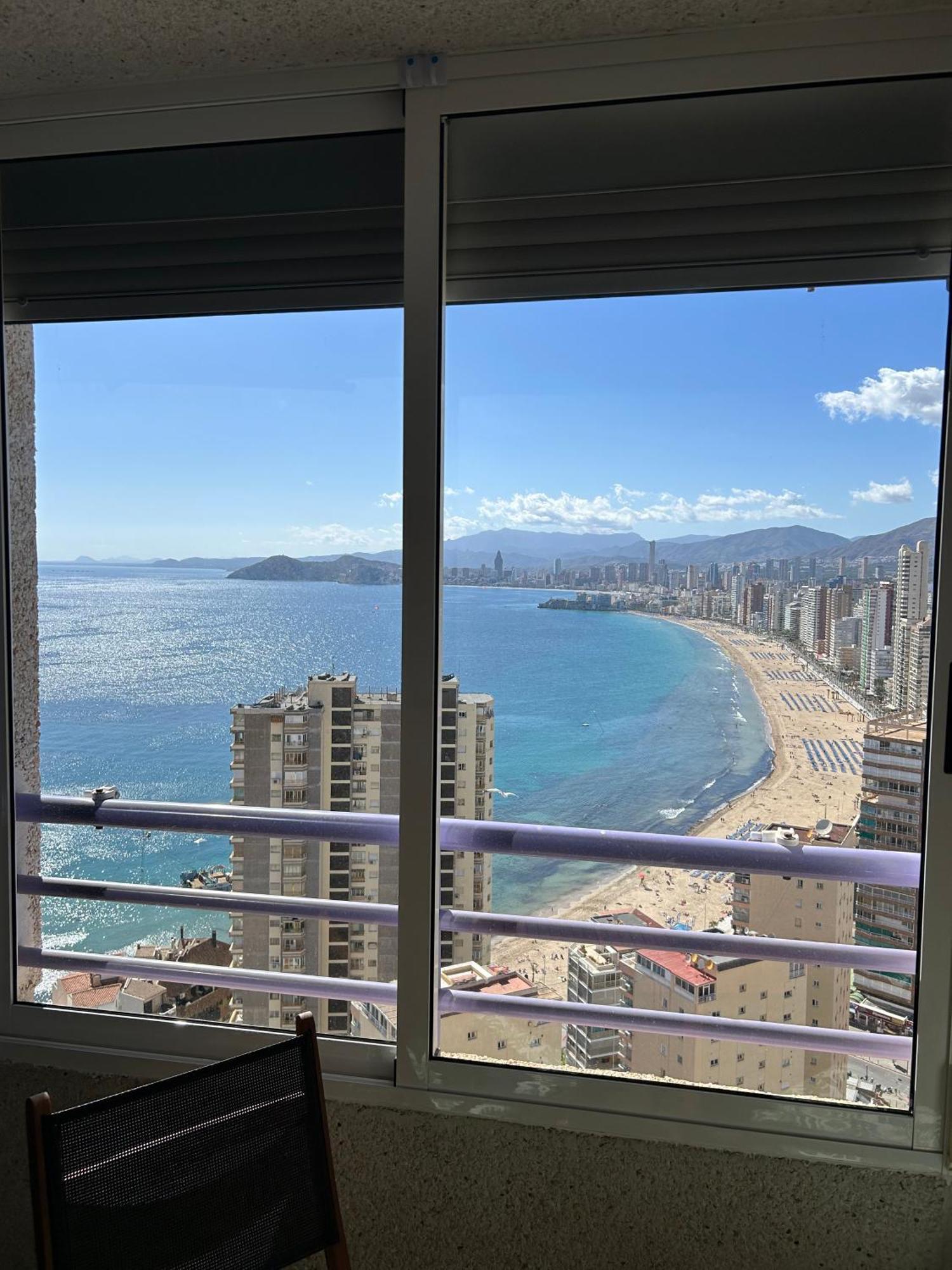 Apartamento Con Preciosas Vistas Y Piscina Benidorm Buitenkant foto